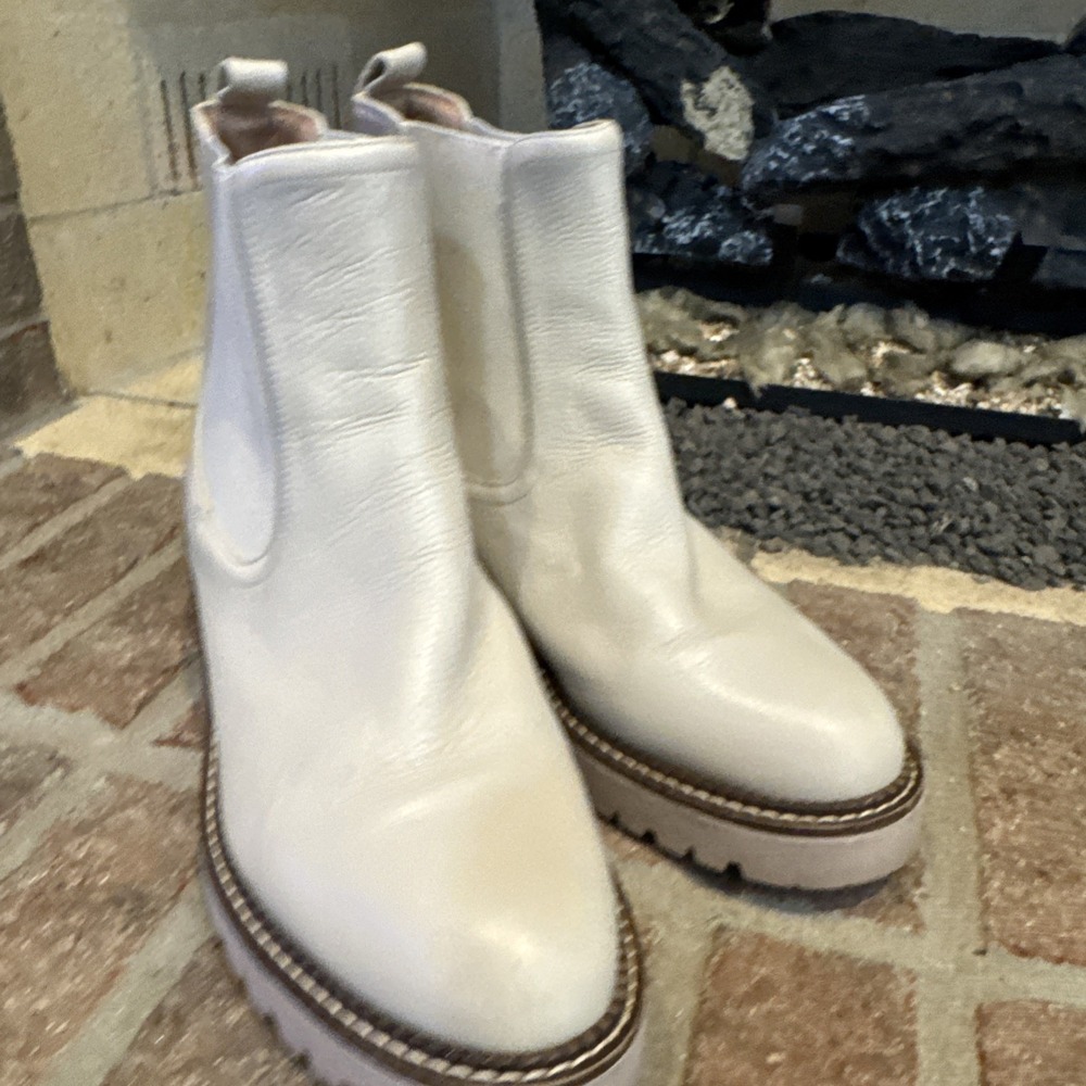 Nordstrom Water Resistant Nomiah Beige Leather Chelsea Lug Boots Women's Sz 9.5